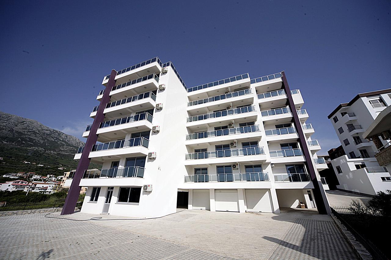 Sea Star Apartment Dobra Voda Exterior photo