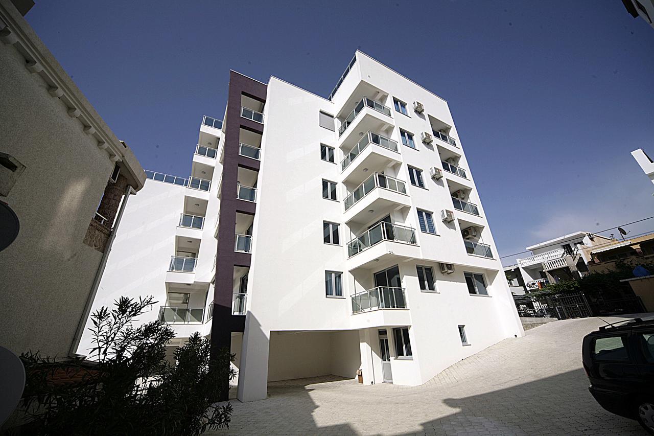 Sea Star Apartment Dobra Voda Exterior photo