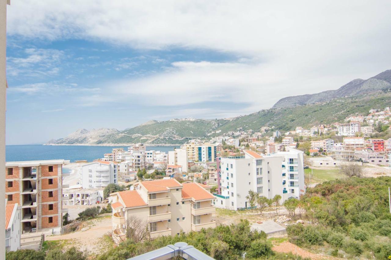Sea Star Apartment Dobra Voda Exterior photo